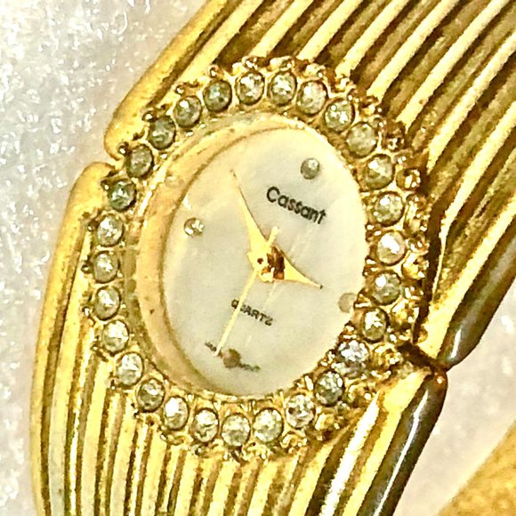 Cassant Vintage Quartz Bracelet Cuff Rhinestone Dress Watch